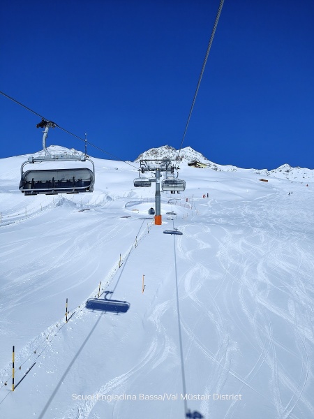 Ski-und Badespass in Scuol